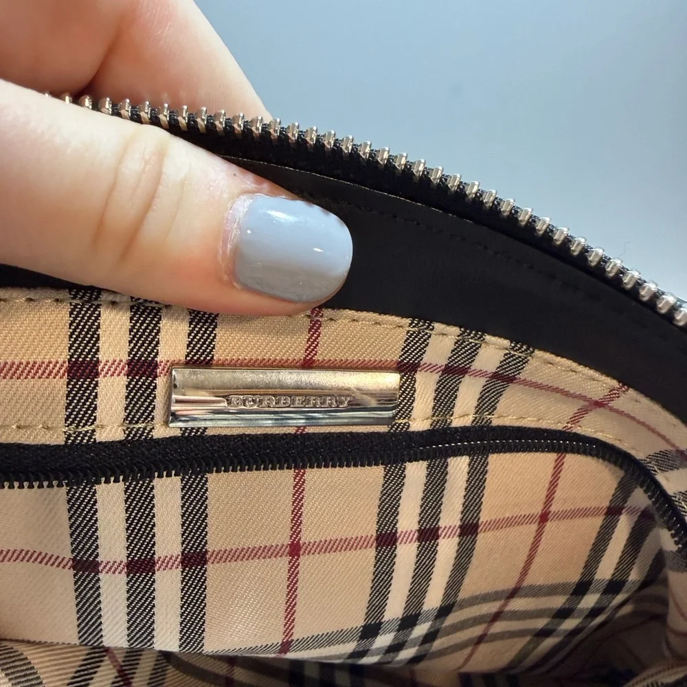 Burberry Black Leather with House Check Interior Handbag - Picture 10 of 11